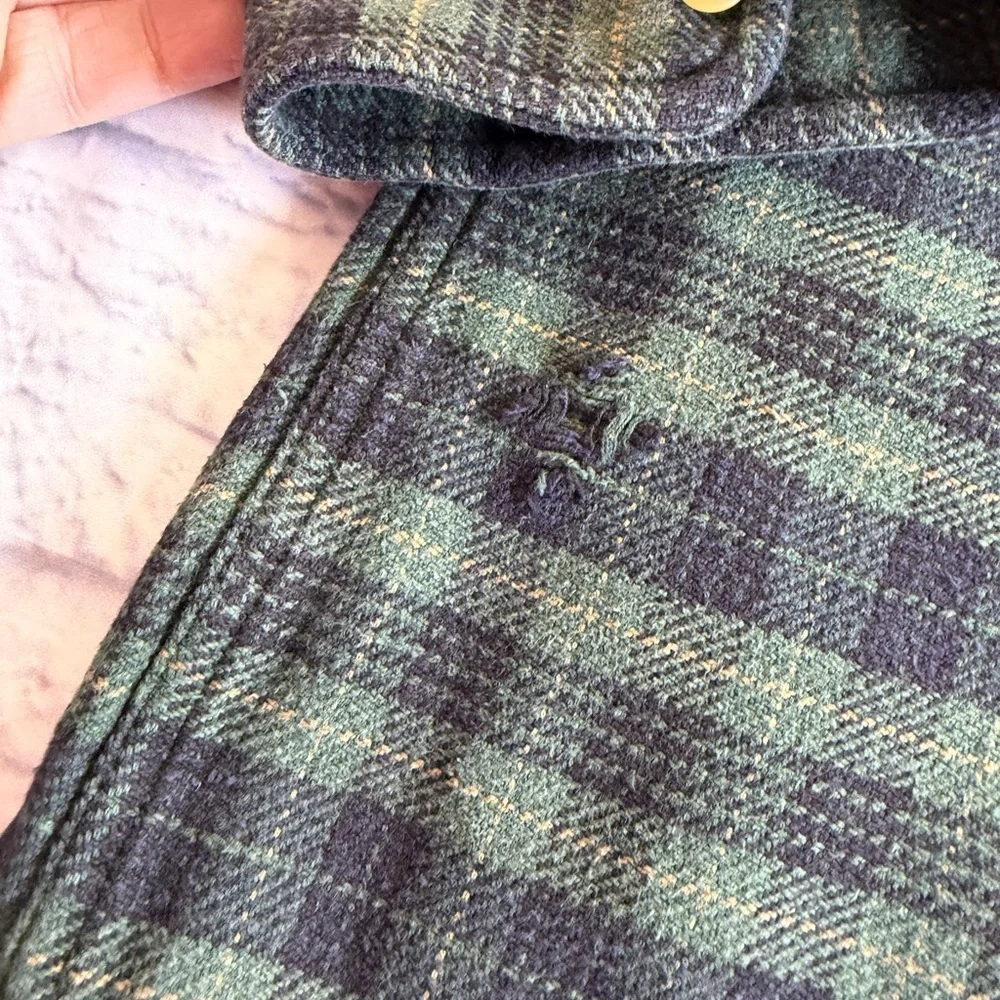 J. Crew Dark Green and Navy Plaid Men's Flannel Shirt. Size XL.